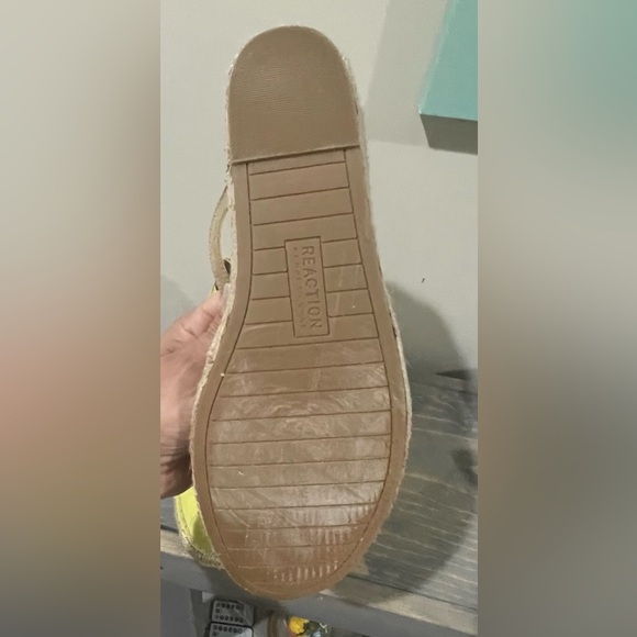 Kenneth Cole Reaction Espadrilles size 10 - Picture 5 of 6